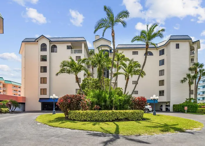 Oceanfront Condo With Two King Beds At Beach Palms