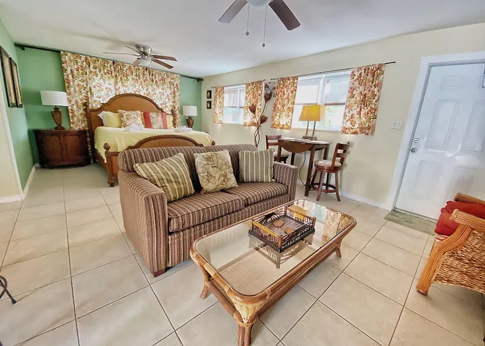 BeachTrail Lodging