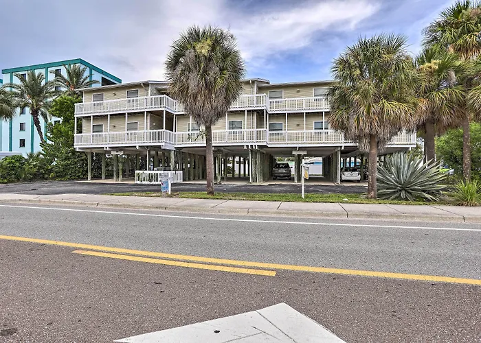 Sea La Vie: Sunny Indian Rocks Beach Condo!
