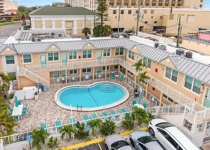 Stunning Beach Suite, Heated Pool, Steps To Sand! Clearwater ➠ Beach Suites #105