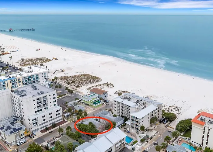 Beachcomber Beach House | Steps To The Sand! ~ 18 Heilwood 1