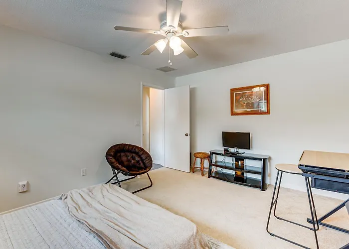 Bring Your Boat! Waterfront Clearwater Gem W/ Pool