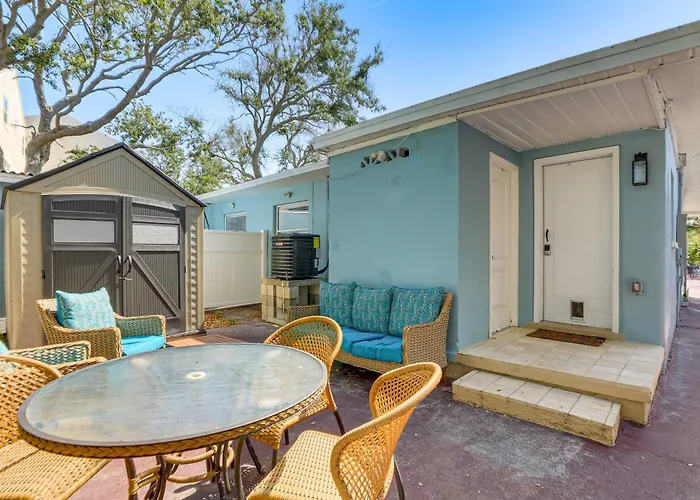 Walk To Gulf & Beaches! Indian Rocks Beach Haven