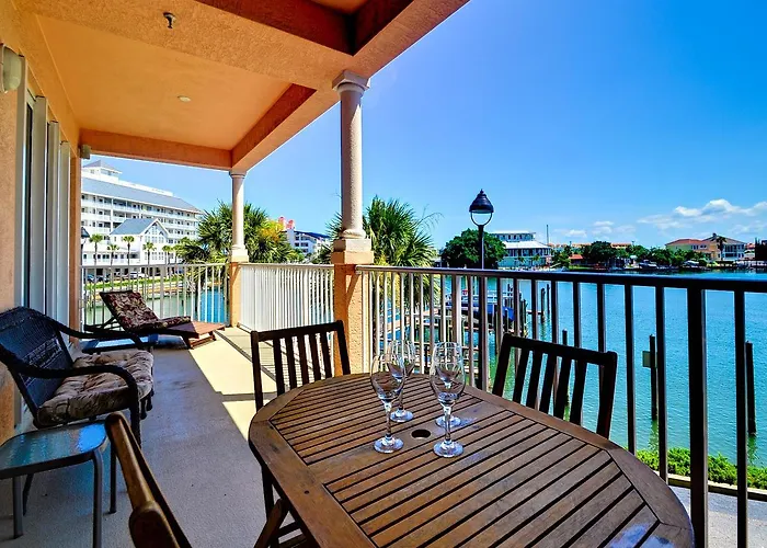 Harborview Grande 202