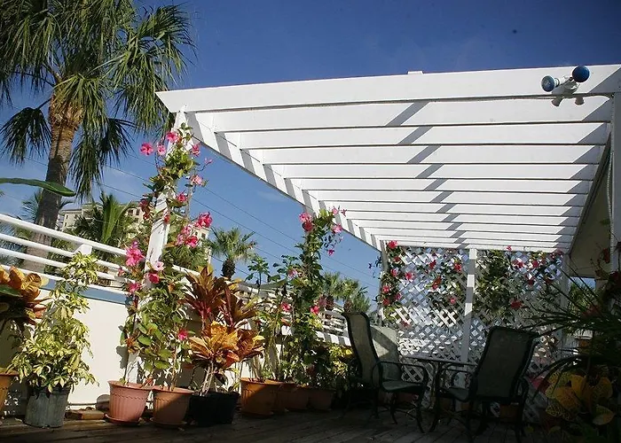 Blue Wave Motel & Suites